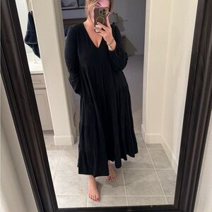 Universal Thread Black V-Neck Tiered Maxi Dress